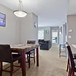 O Hotel Suites Five West
