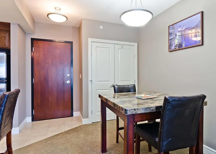O Hotel Suites Five West